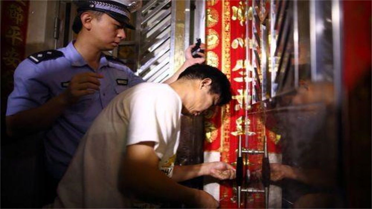 嘉兴请开锁师傅开了锁后，师傅为什么一般都不进门，就算主人请也不进去？